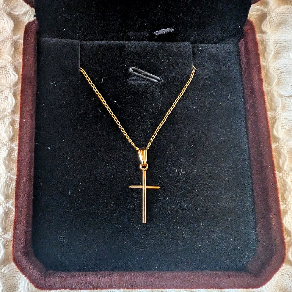 Gold Cross Pendant Necklace - Classic Women's Necklace